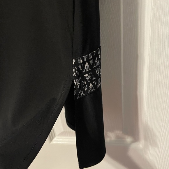 Alfred Dunner Asymmetrical Geometric Print Blouse - Picture 4 of 12